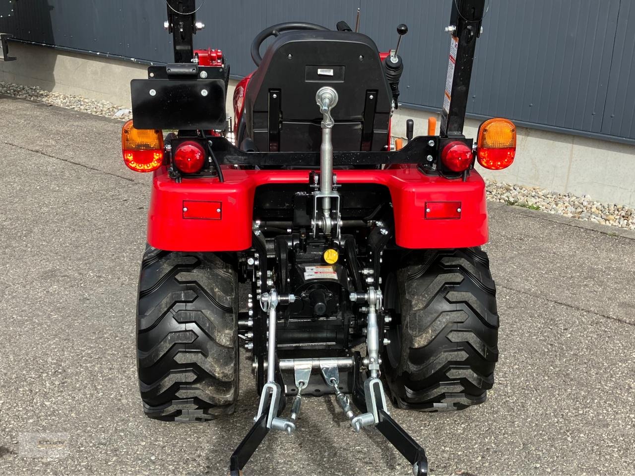 Kommunaltraktor za tip TYM T194 NH mit Frontlader, Neumaschine u Tuntenhausen (Slika 5)