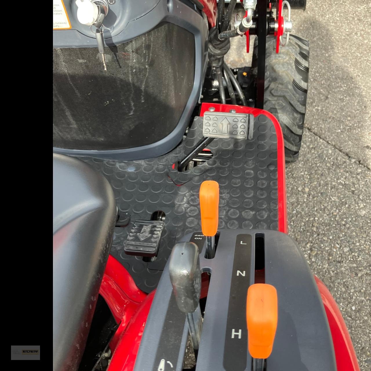 Kommunaltraktor tip TYM T194 NH mit Frontlader, Neumaschine in Tuntenhausen (Poză 8)