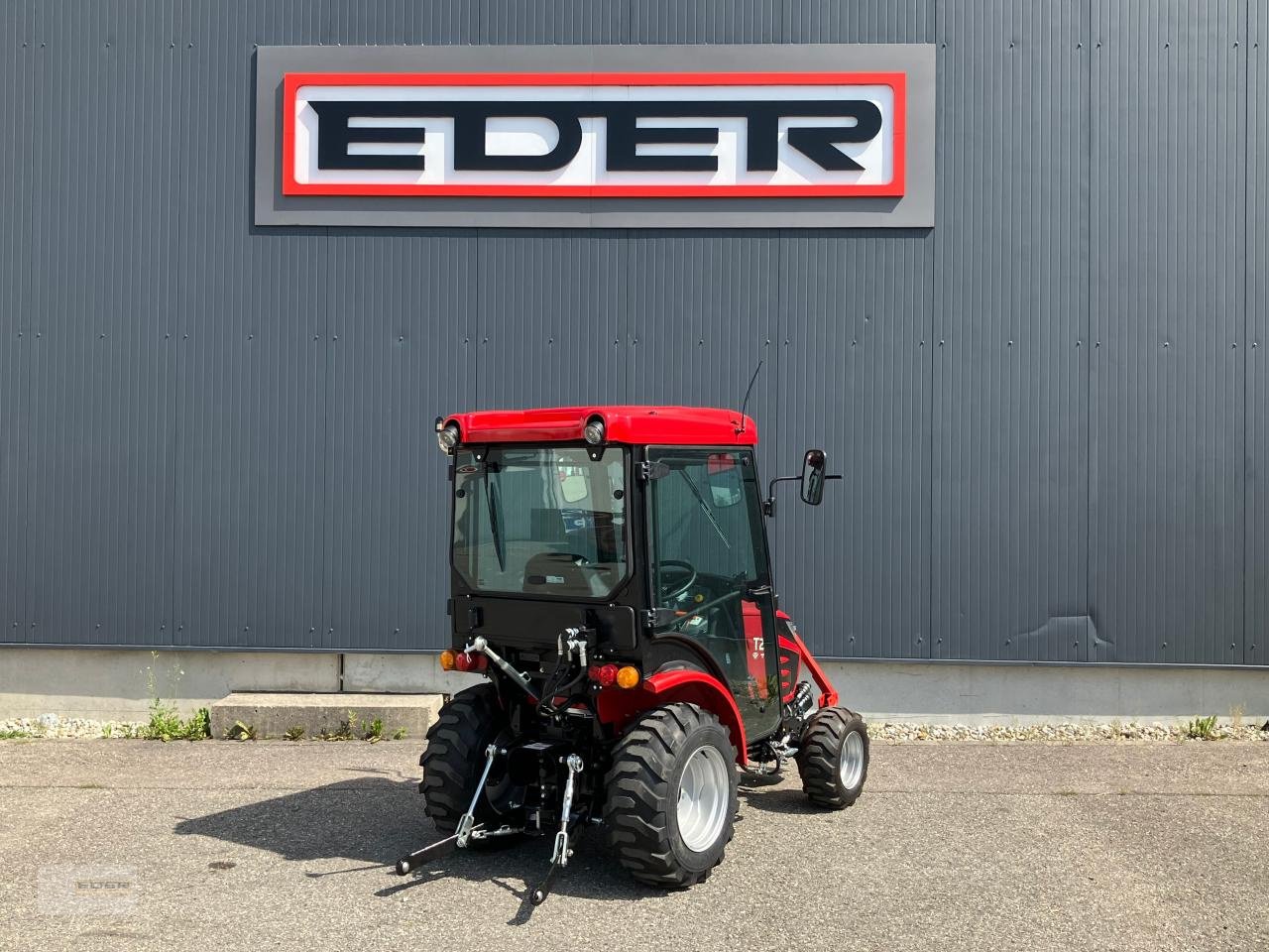 Kommunaltraktor typu TYM T255 NH mit Fronthydraulik und Kabine, Neumaschine v Tuntenhausen (Obrázok 11)