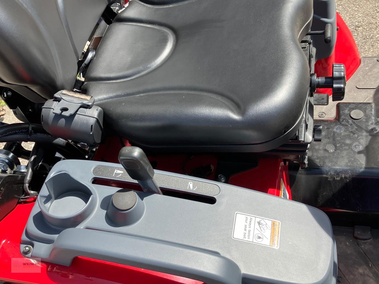 Kommunaltraktor za tip TYM T255 NH mit Frontlader, Neumaschine u Tuntenhausen (Slika 5)