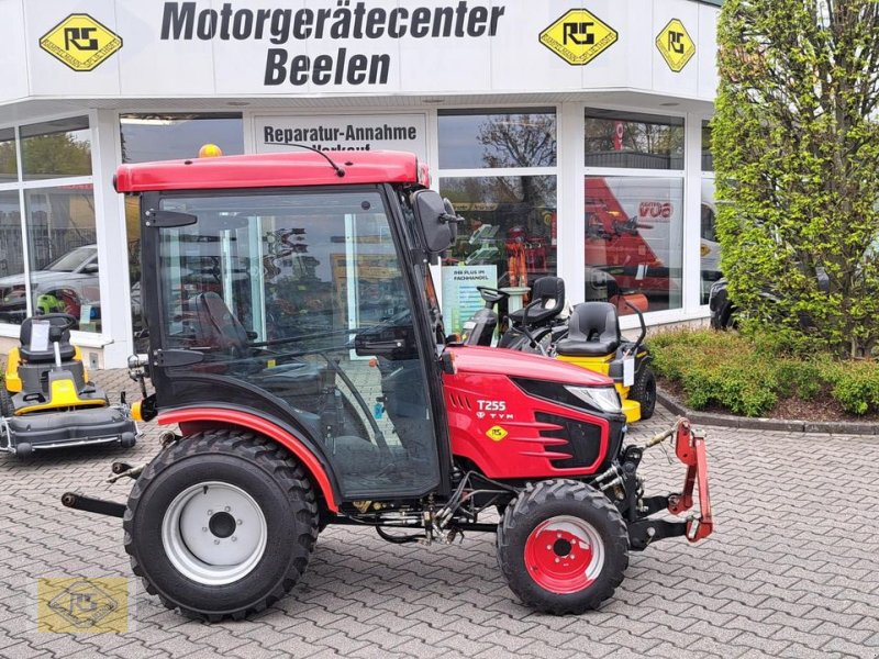 Kommunaltraktor tip TYM T255, Gebrauchtmaschine in Beelen