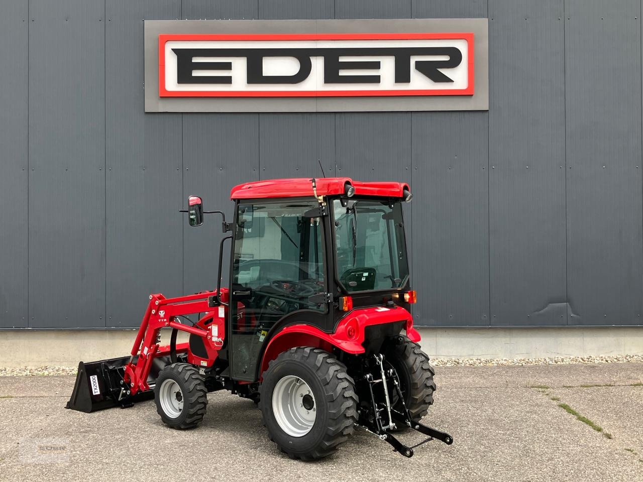 Kommunaltraktor du type TYM T265 NH mit Frontlader und Kabine, Neumaschine en Tuntenhausen (Photo 8)