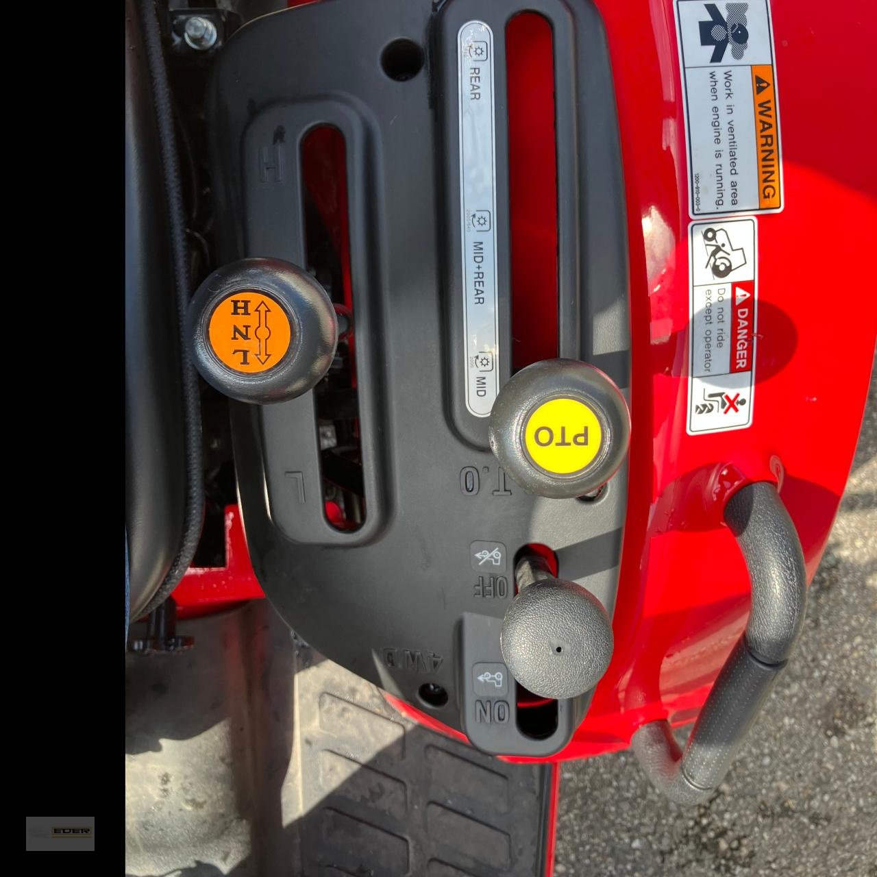 Kommunaltraktor typu TYM T265 NH Worker mit Frontlader, Neumaschine v Tuntenhausen (Obrázok 8)