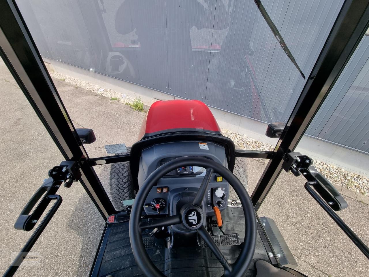 Kommunaltraktor typu TYM T395 SH Fronthydraulik, Neumaschine v Tuntenhausen (Obrázek 8)