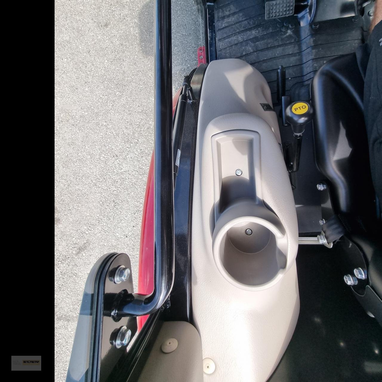 Kommunaltraktor типа TYM T395 SH Fronthydraulik, Neumaschine в Tuntenhausen (Фотография 10)