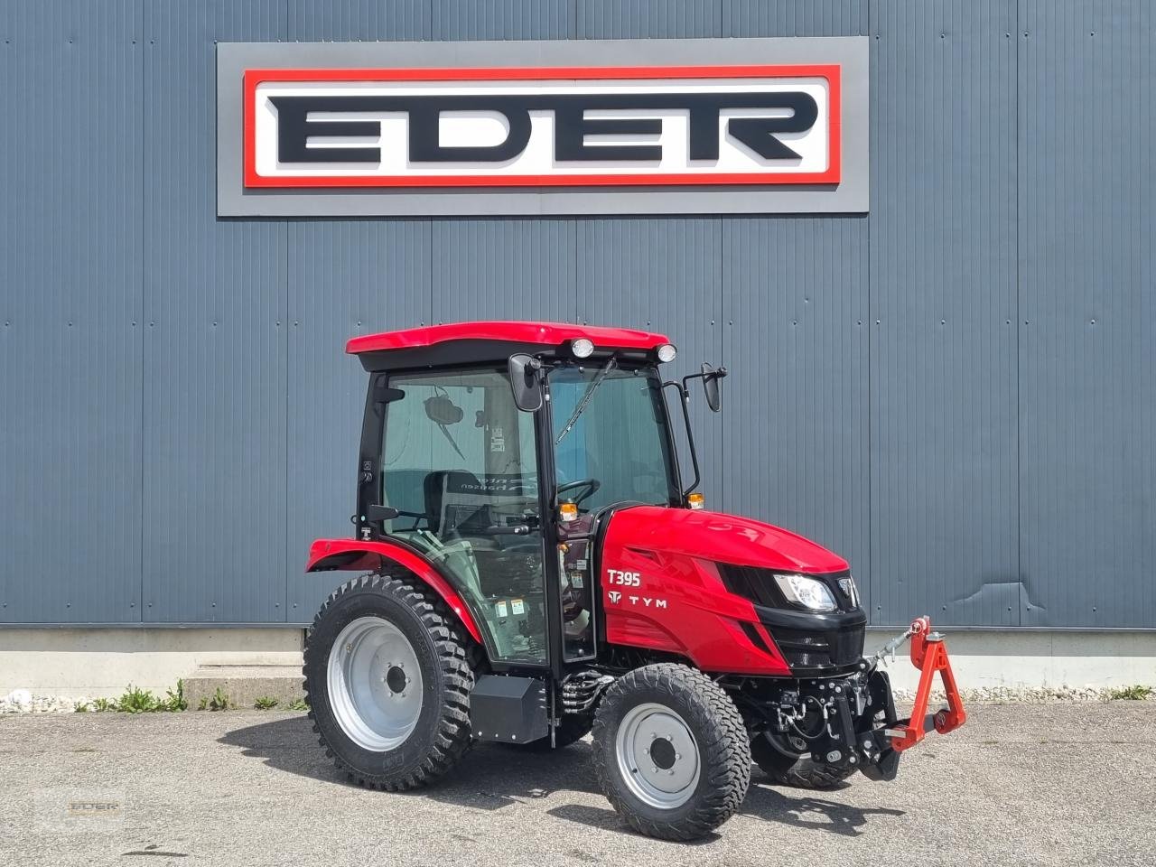 Kommunaltraktor des Typs TYM T395 SH Fronthydraulik, Neumaschine in Tuntenhausen (Bild 2)