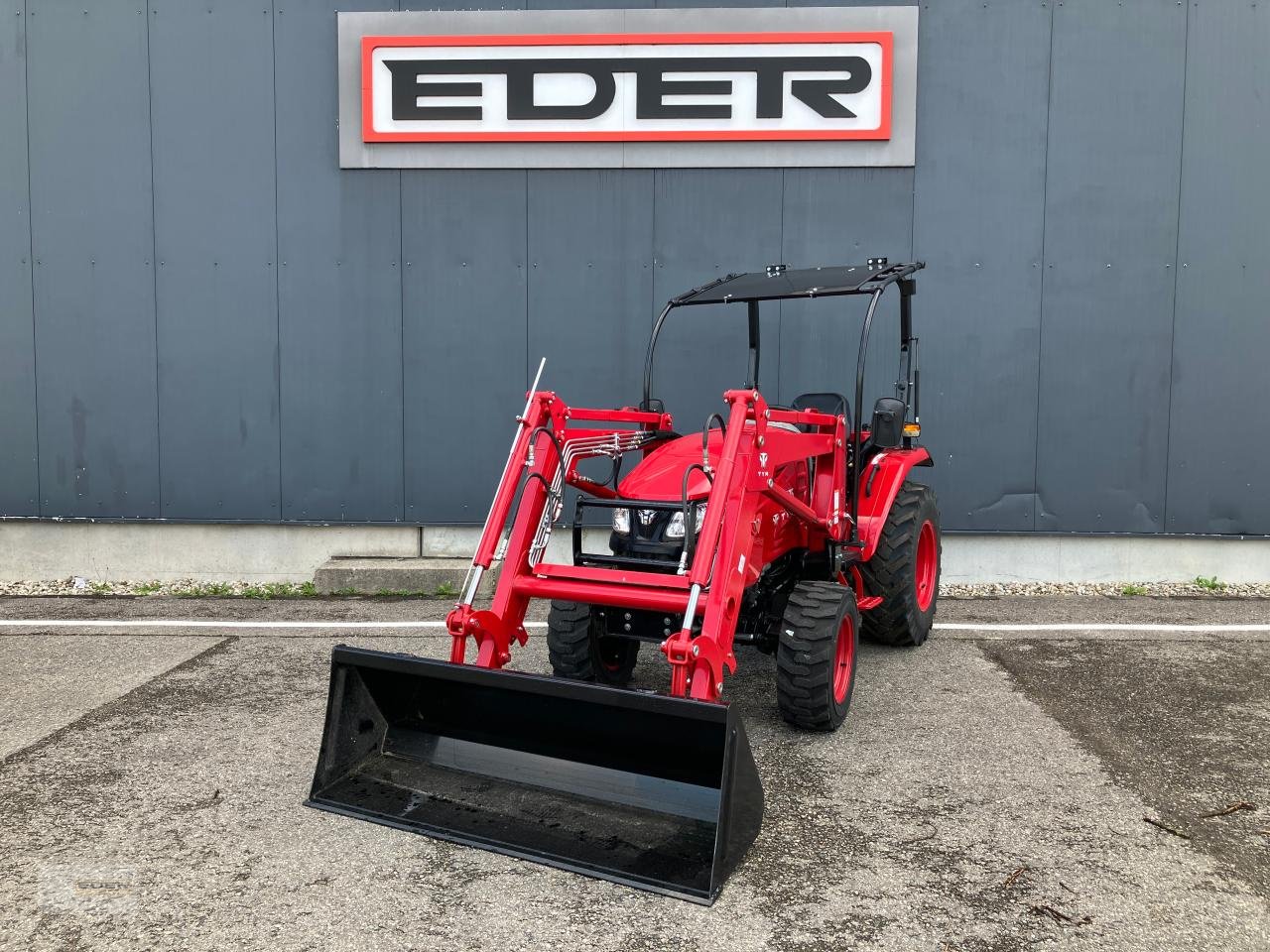 Kommunaltraktor a típus TYM T475 NH und Frontlader, Neumaschine ekkor: Tuntenhausen (Kép 1)