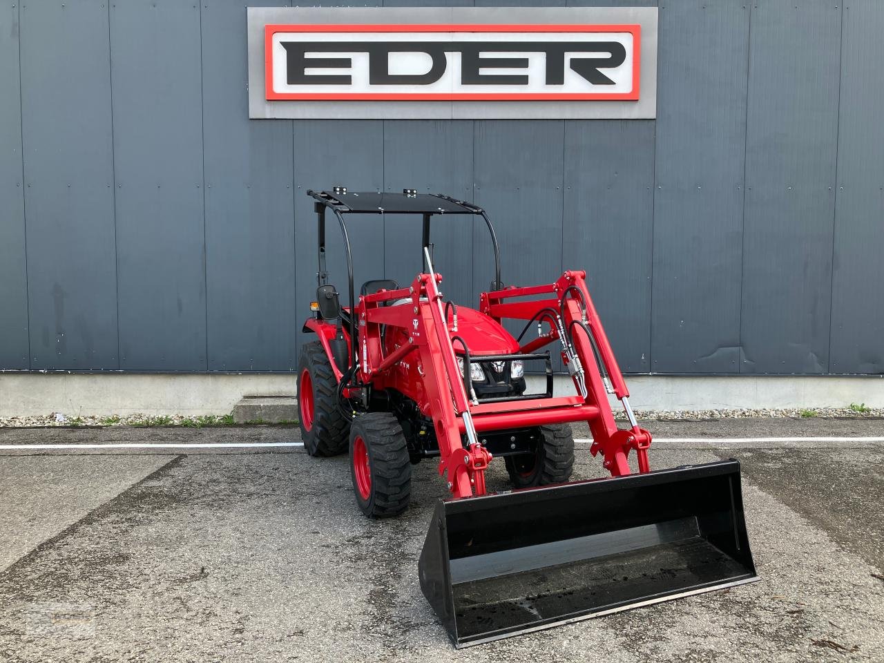 Kommunaltraktor a típus TYM T475 NH und Frontlader, Neumaschine ekkor: Tuntenhausen (Kép 2)