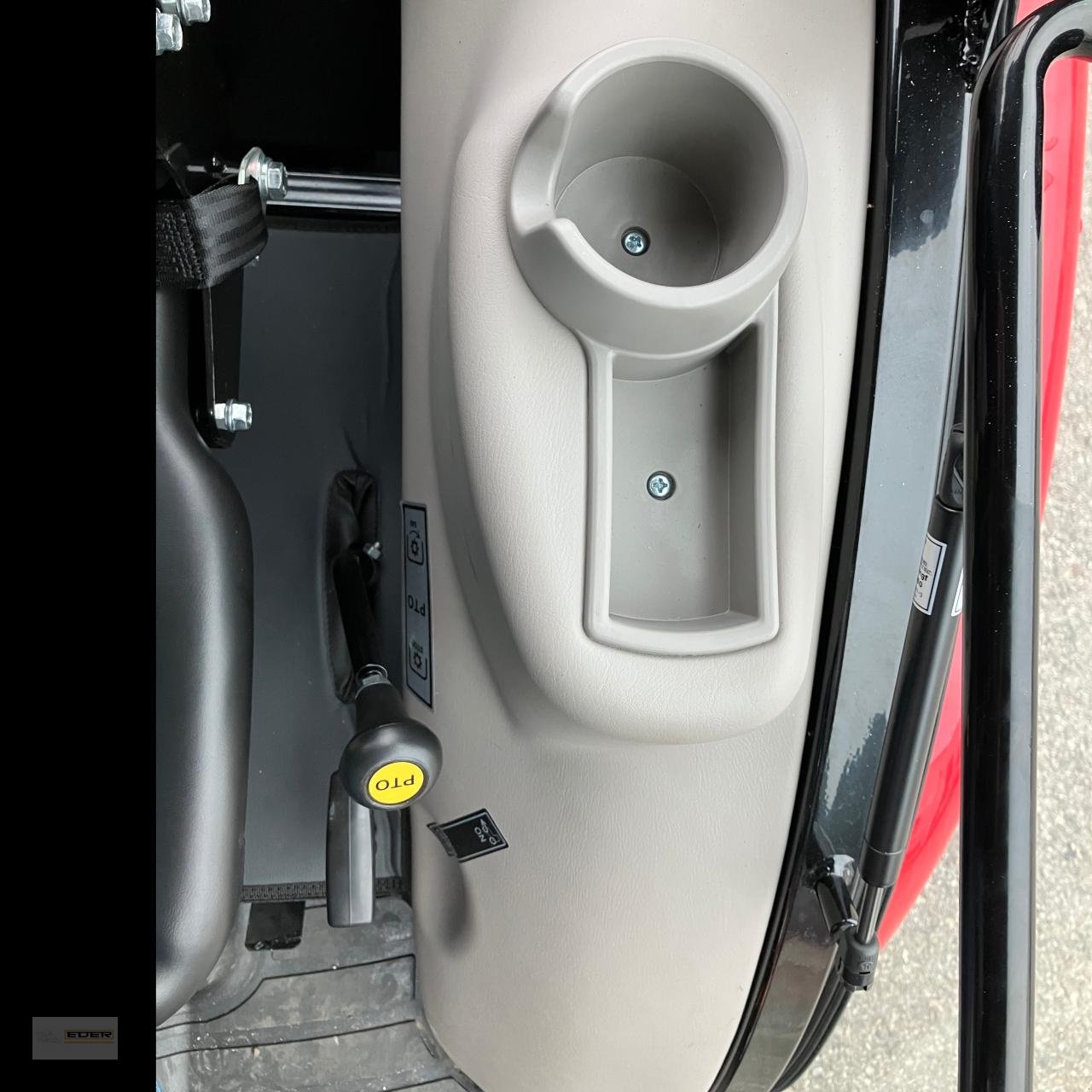 Kommunaltraktor za tip TYM T475 SH mit Kabine und Frontlader, Neumaschine u Tuntenhausen (Slika 11)