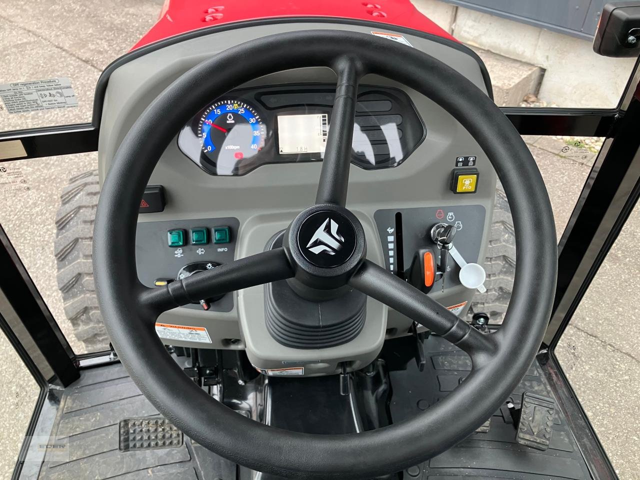 Kommunaltraktor del tipo TYM T475 SH, Neumaschine In Tuntenhausen (Immagine 7)