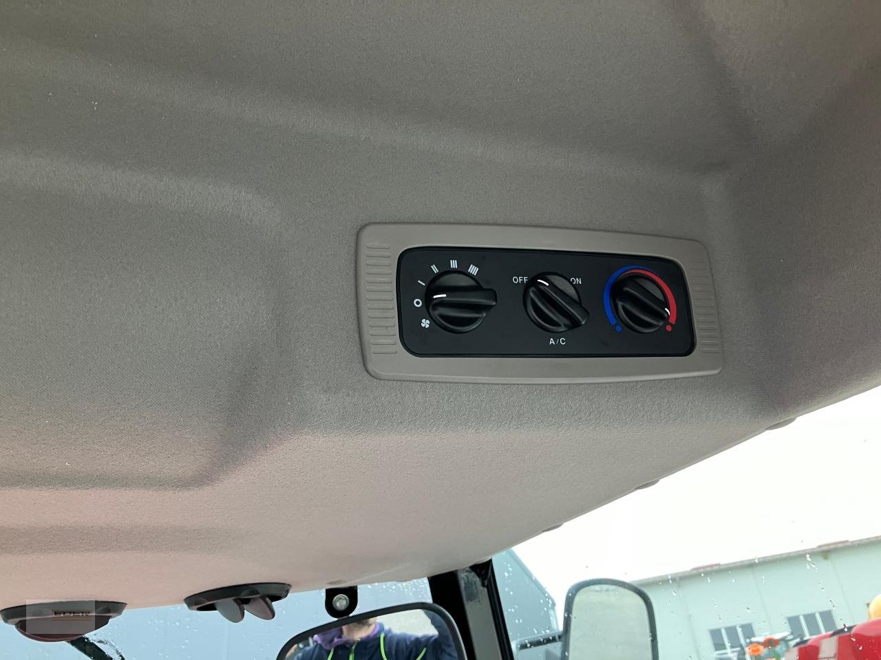 Kommunaltraktor del tipo TYM T495 SH mit Kabine und Fronthydraulik, Neumaschine en Tuntenhausen (Imagen 8)