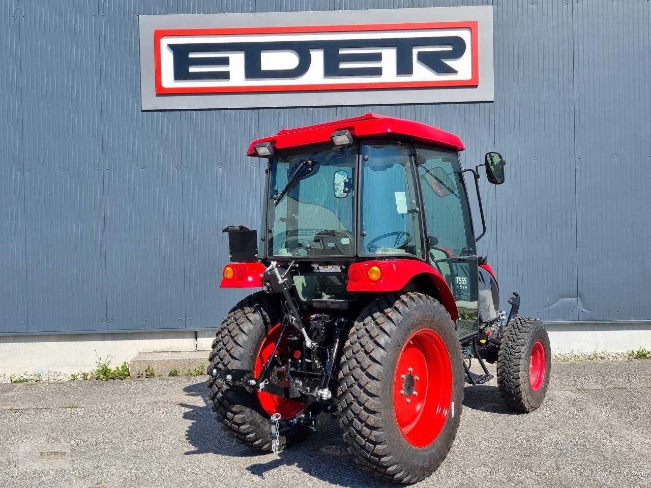 Kommunaltraktor of the type TYM T555 SH, Neumaschine in Tuntenhausen (Picture 5)