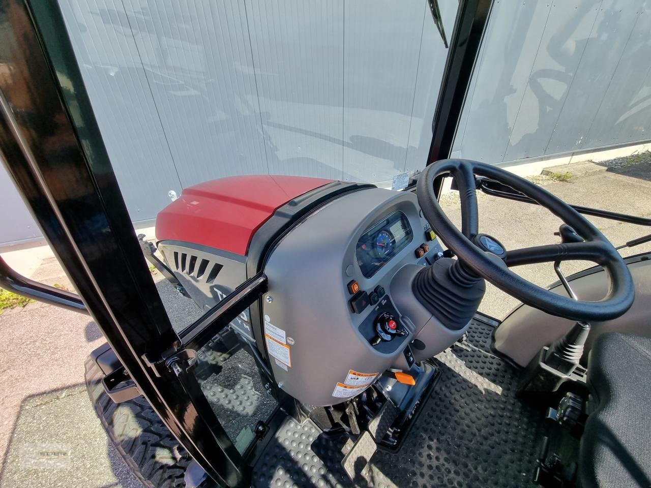 Kommunaltraktor of the type TYM T555 SH, Neumaschine in Tuntenhausen (Picture 7)