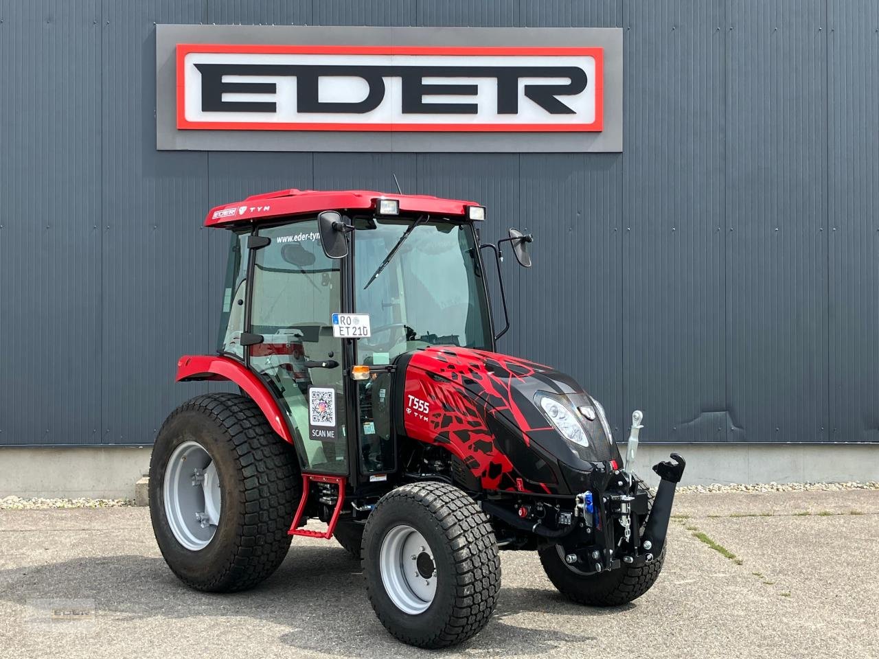 Kommunaltraktor of the type TYM T555 SH, Vorführmaschine in Tuntenhausen (Picture 2)