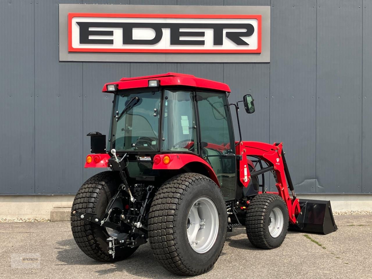 Kommunaltraktor Türe ait TYM T555 ST mit Frontlader, Neumaschine içinde Tuntenhausen (resim 3)