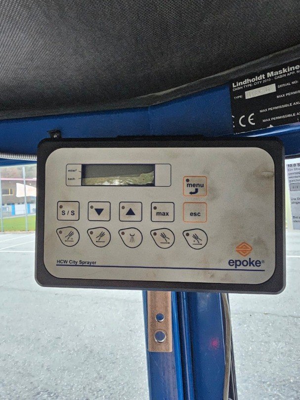 Kommunaltraktor типа Vitra 2060 Trendline, Gebrauchtmaschine в Susten (Фотография 9)