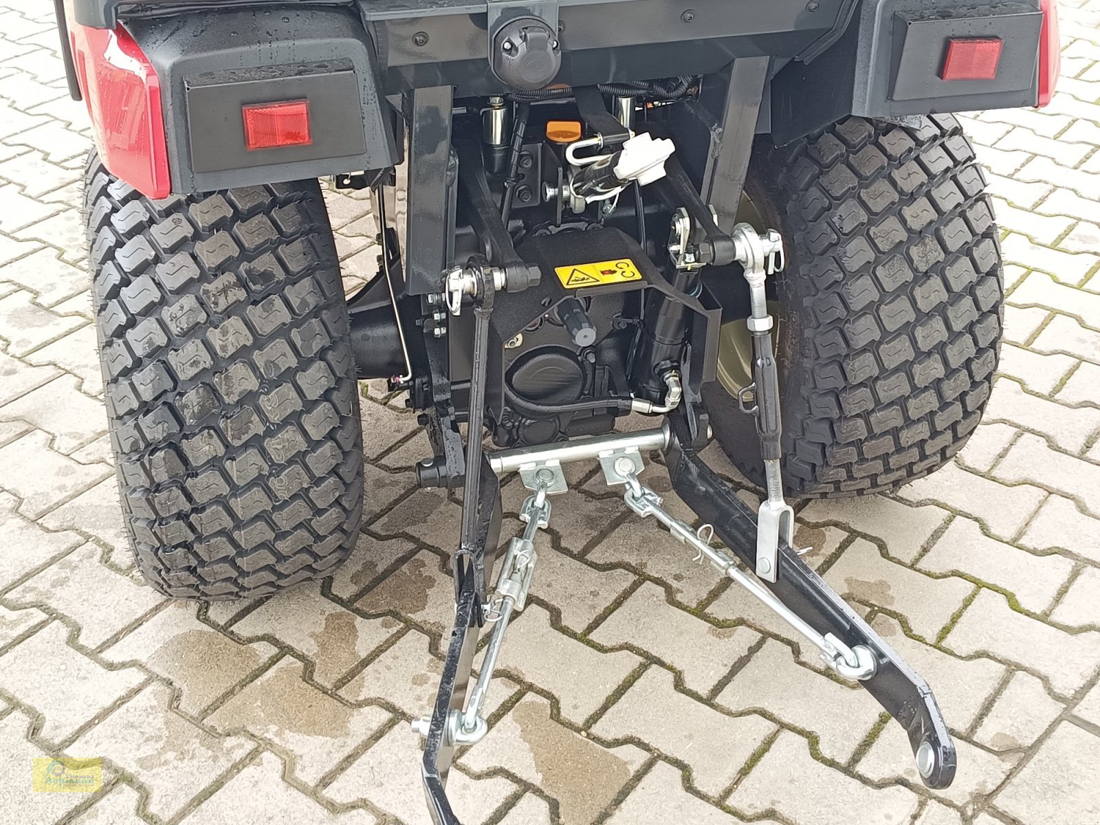 Kommunaltraktor tipa Yanmar SA 222, Neumaschine u Tegernbach (Slika 10)