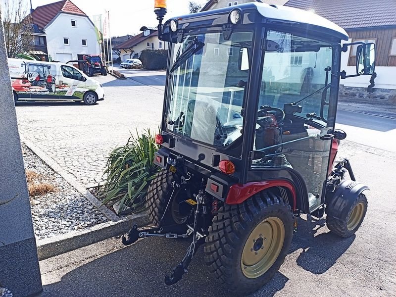 Kommunaltraktor des Typs Yanmar SA 424V-Q Allradtraktor, Neumaschine in St. Marienkirchen (Bild 5)