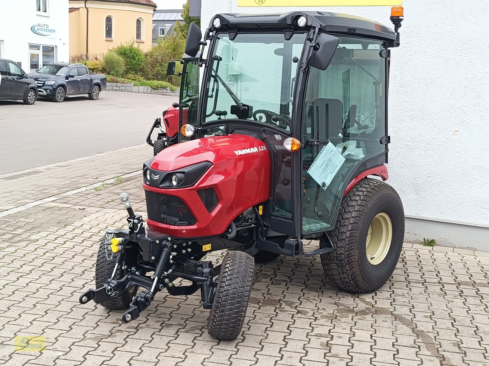 Kommunaltraktor typu Yanmar SA 426, Neumaschine v Tegernbach (Obrázek 1)