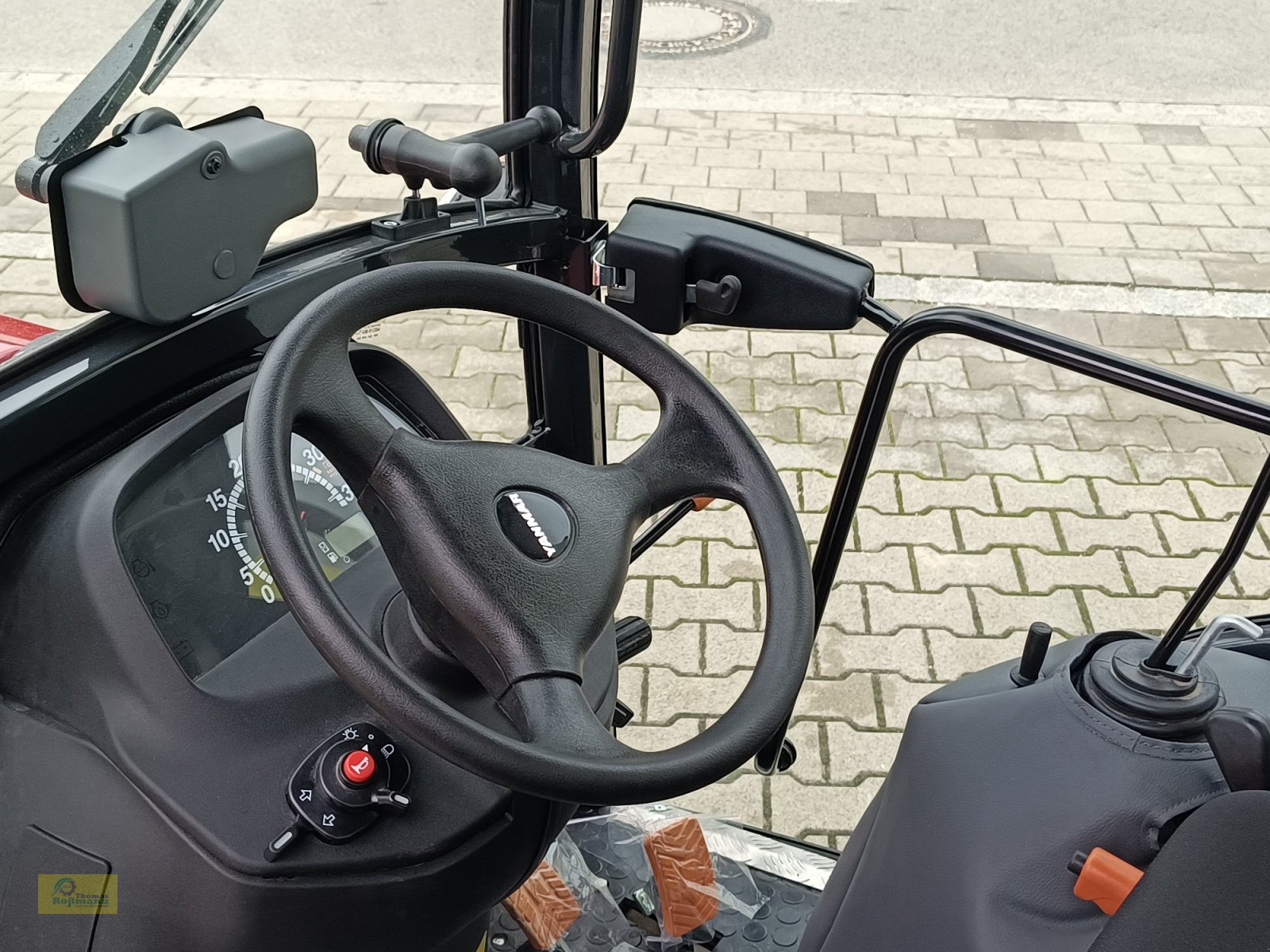 Kommunaltraktor typu Yanmar SA 426, Neumaschine v Tegernbach (Obrázek 11)