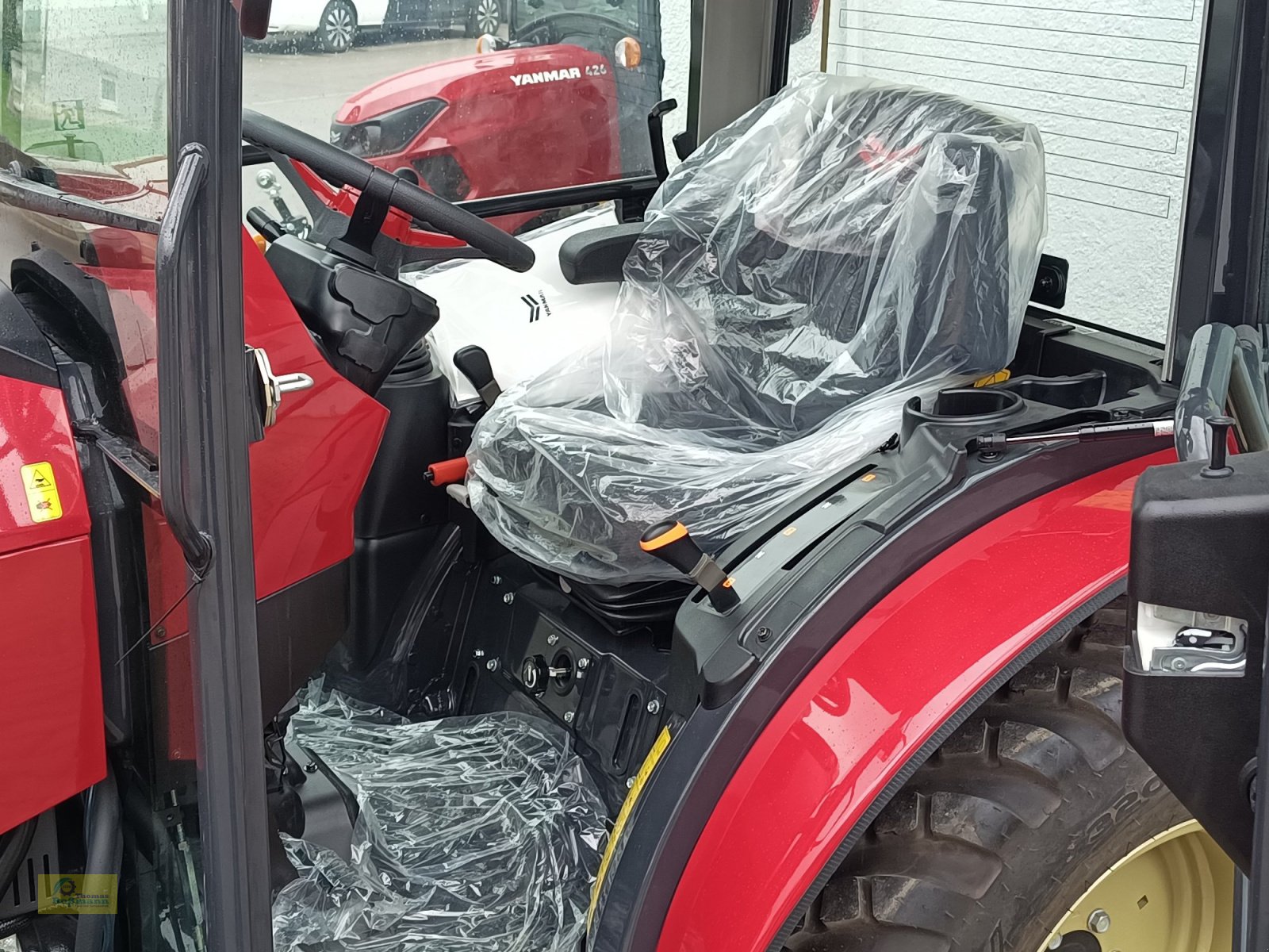 Kommunaltraktor typu Yanmar YT 235, Neumaschine v Tegernbach (Obrázek 10)