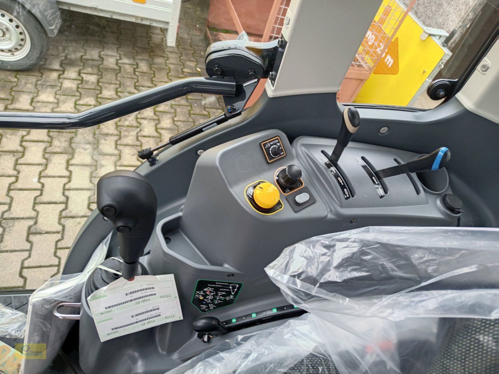 Kommunaltraktor typu Yanmar YT359, Neumaschine v Tegernbach (Obrázek 9)