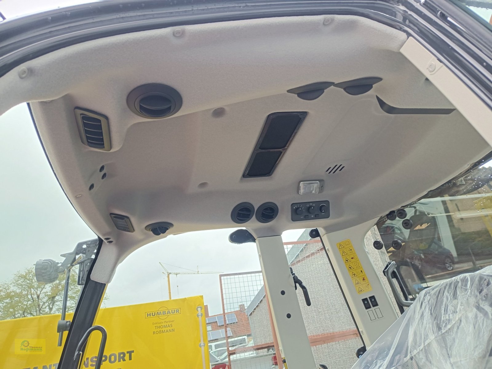 Kommunaltraktor typu Yanmar YT359, Neumaschine v Tegernbach (Obrázek 11)