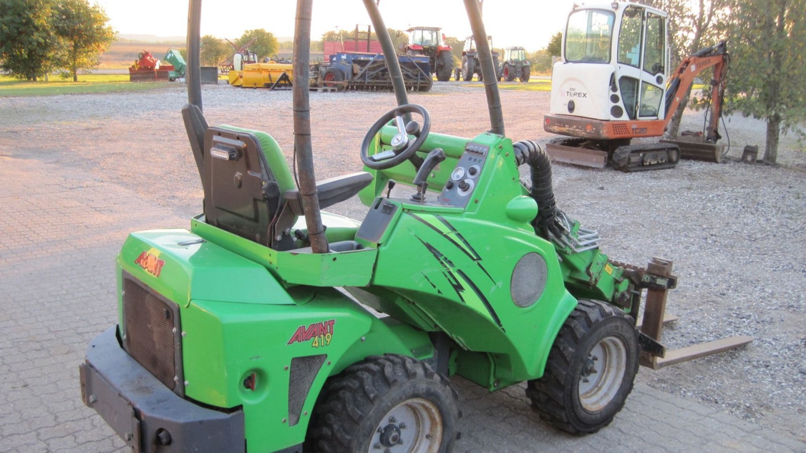 Kompaktlader Türe ait Avant 419, Gebrauchtmaschine içinde Hammel (resim 3)