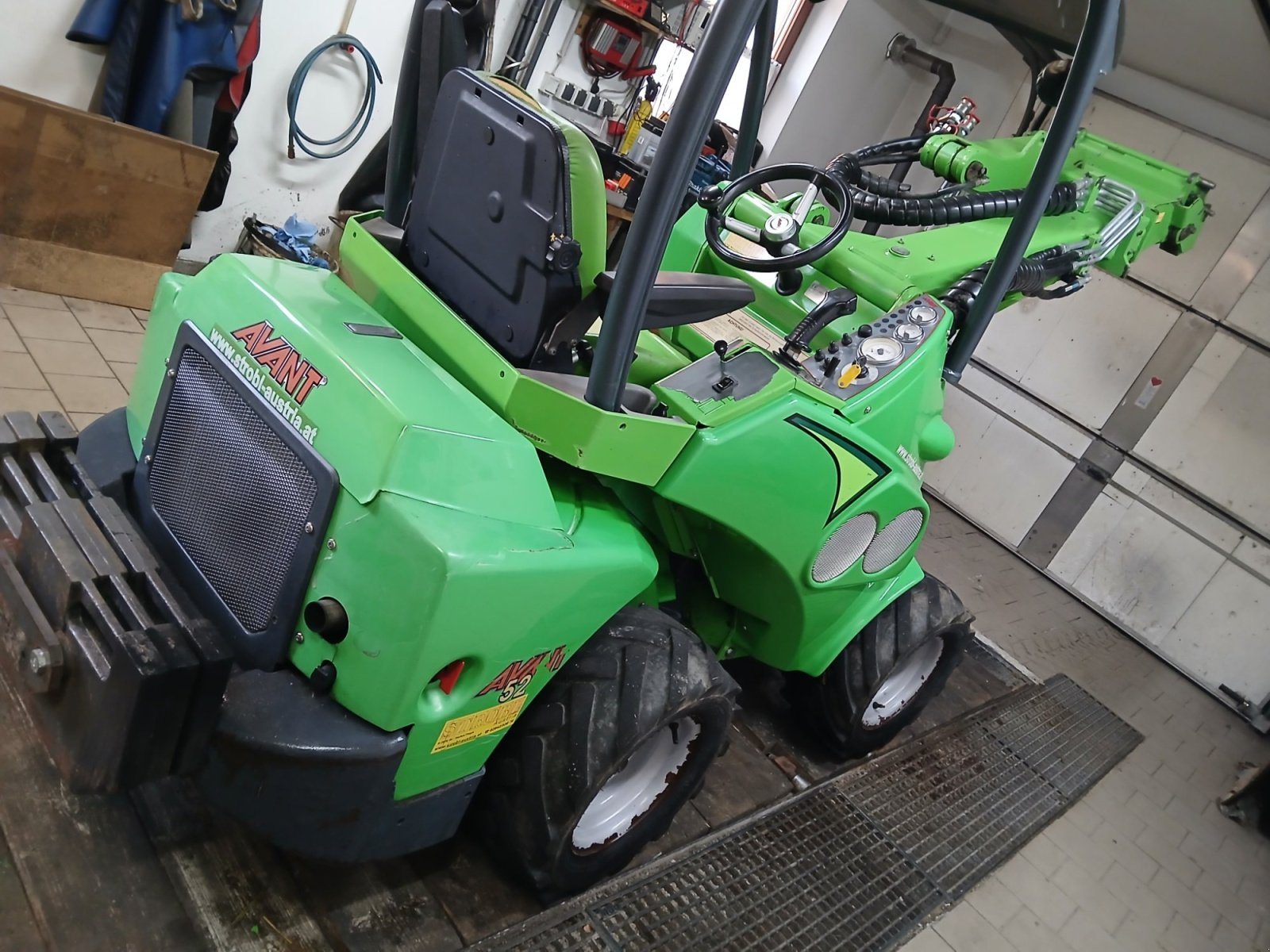 Kompaktlader of the type Avant 520, Gebrauchtmaschine in Waidhofen/Th (Picture 2)