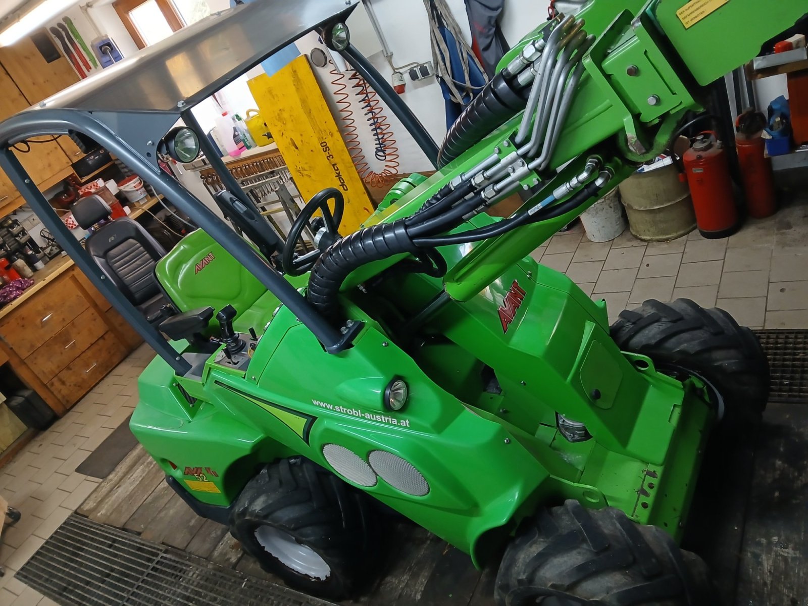 Kompaktlader of the type Avant 520, Gebrauchtmaschine in Waidhofen/Th (Picture 3)