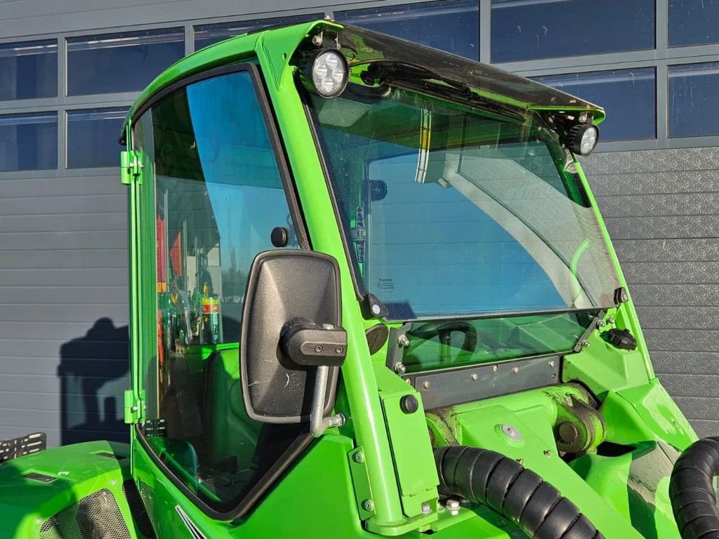 Kompaktlader vrste Avant 528 mini-shovel met DLX Cabine, Gebrauchtmaschine v BENNEKOM (Slika 9)