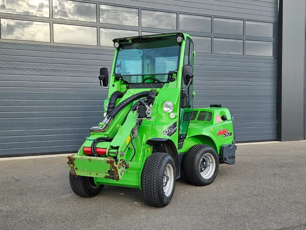 Kompaktlader of the type Avant 528 mini-shovel met DLX Cabine, Gebrauchtmaschine in BENNEKOM (Picture 8)