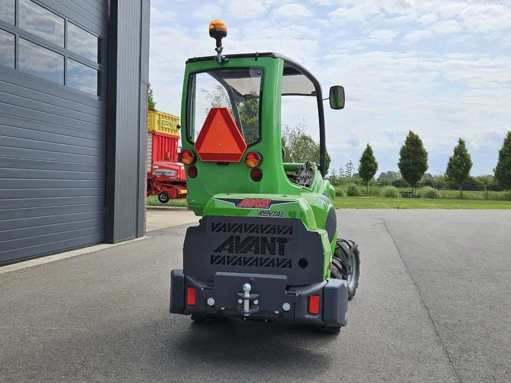 Kompaktlader of the type Avant 528 Rental mini-shovel, Gebrauchtmaschine in BENNEKOM (Picture 5)