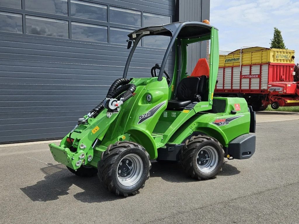Kompaktlader of the type Avant 528 Rental mini-shovel, Gebrauchtmaschine in BENNEKOM (Picture 10)