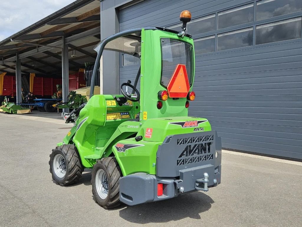 Kompaktlader of the type Avant 528 Rental mini-shovel, Gebrauchtmaschine in BENNEKOM (Picture 8)