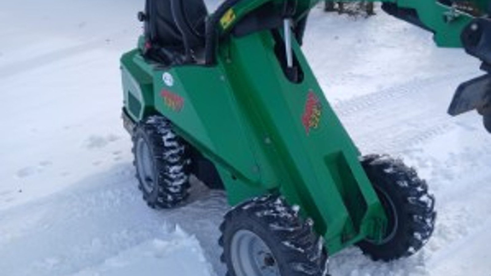 Kompaktlader tipa Avant 528, Gebrauchtmaschine u Store Heddinge (Slika 4)