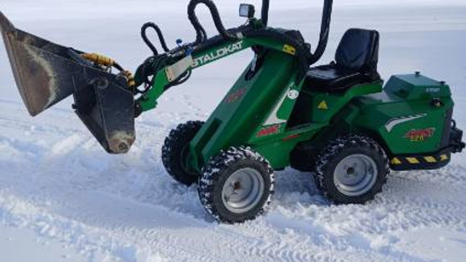 Kompaktlader tipa Avant 528, Gebrauchtmaschine u Store Heddinge (Slika 1)
