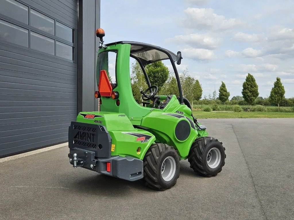 Kompaktlader of the type Avant 635i Rental mini-shovel, Gebrauchtmaschine in BENNEKOM (Picture 3)