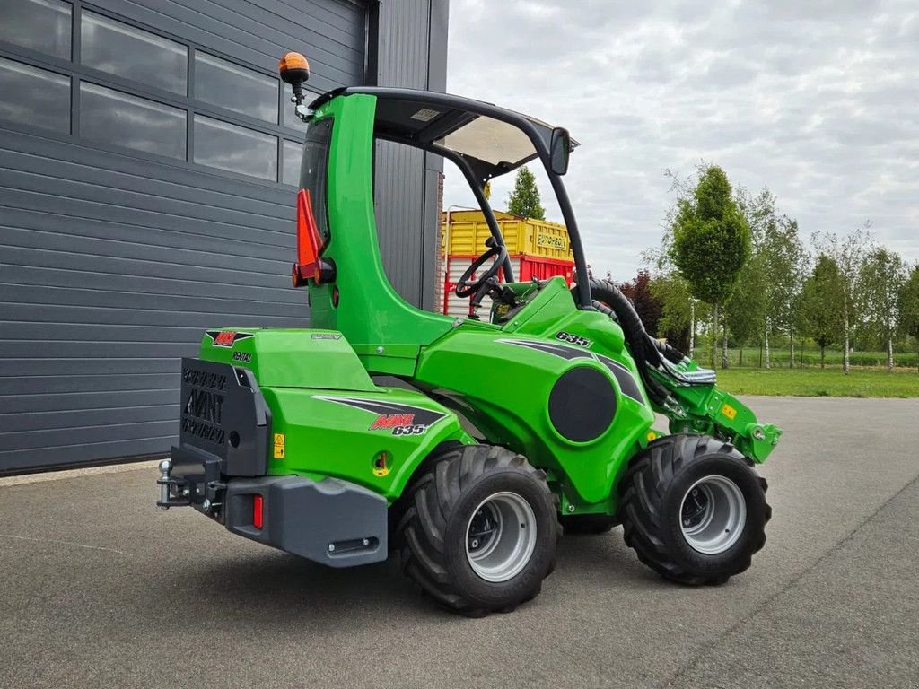 Kompaktlader of the type Avant 635i Rental mini-shovel, Gebrauchtmaschine in BENNEKOM (Picture 10)