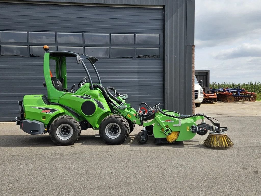 Kompaktlader des Typs Avant 645i Rental mini-shovel, Gebrauchtmaschine in BENNEKOM (Bild 2)