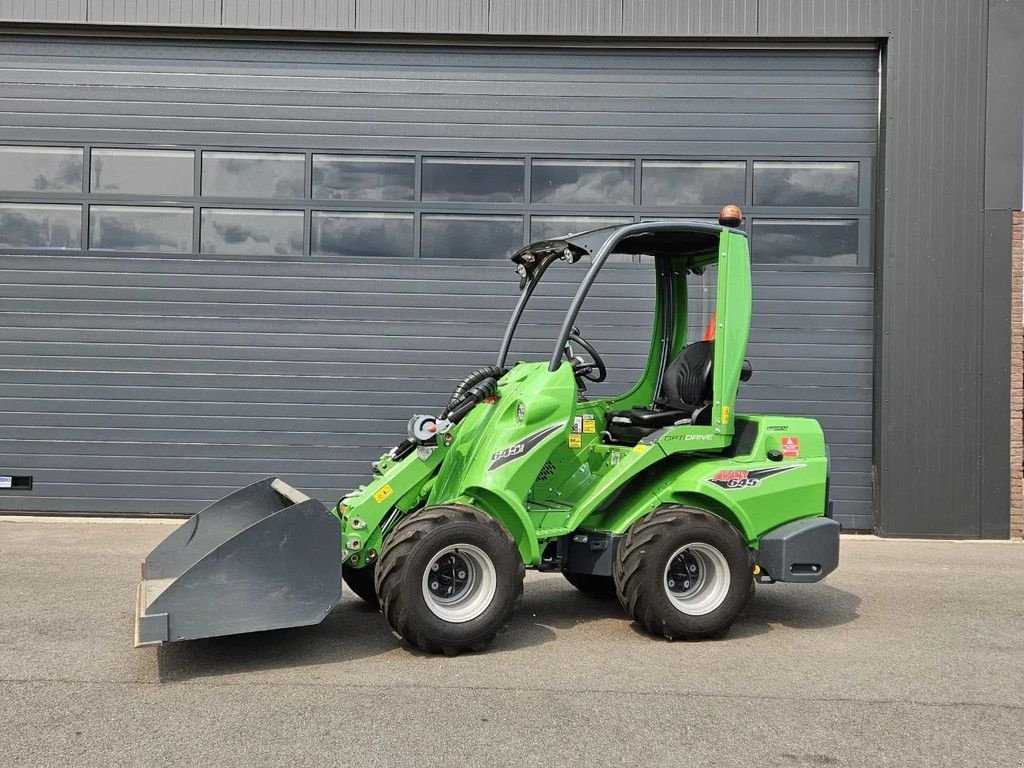 Kompaktlader of the type Avant 645i TDL+ mini-shovel, Gebrauchtmaschine in BENNEKOM (Picture 9)