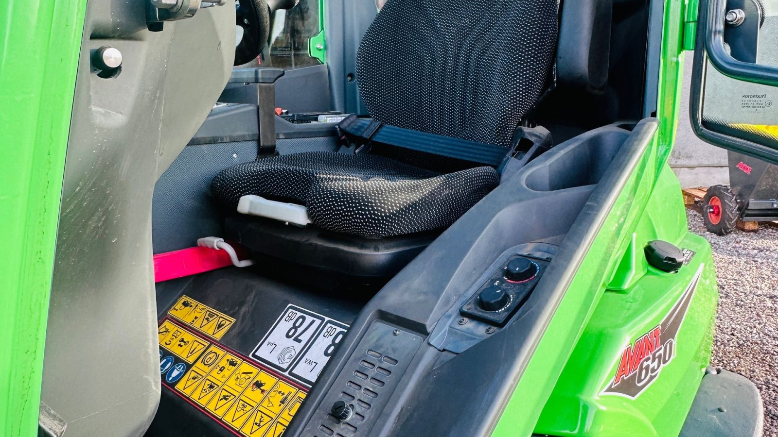 Kompaktlader of the type Avant 650i Avant 650i, Gebrauchtmaschine in Roskilde (Picture 10)