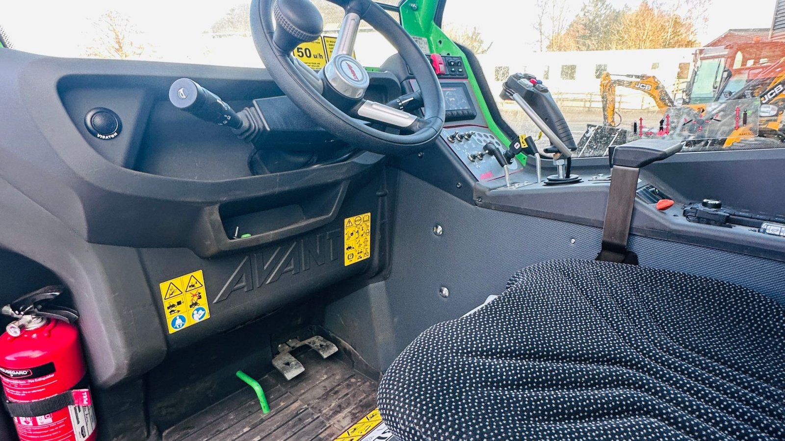 Kompaktlader of the type Avant 650i Avant 650i, Gebrauchtmaschine in Roskilde (Picture 10)