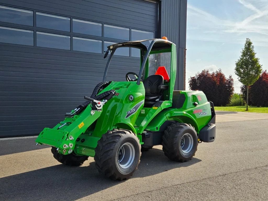 Kompaktlader of the type Avant 735i Rental mini-shovel, Gebrauchtmaschine in BENNEKOM (Picture 9)