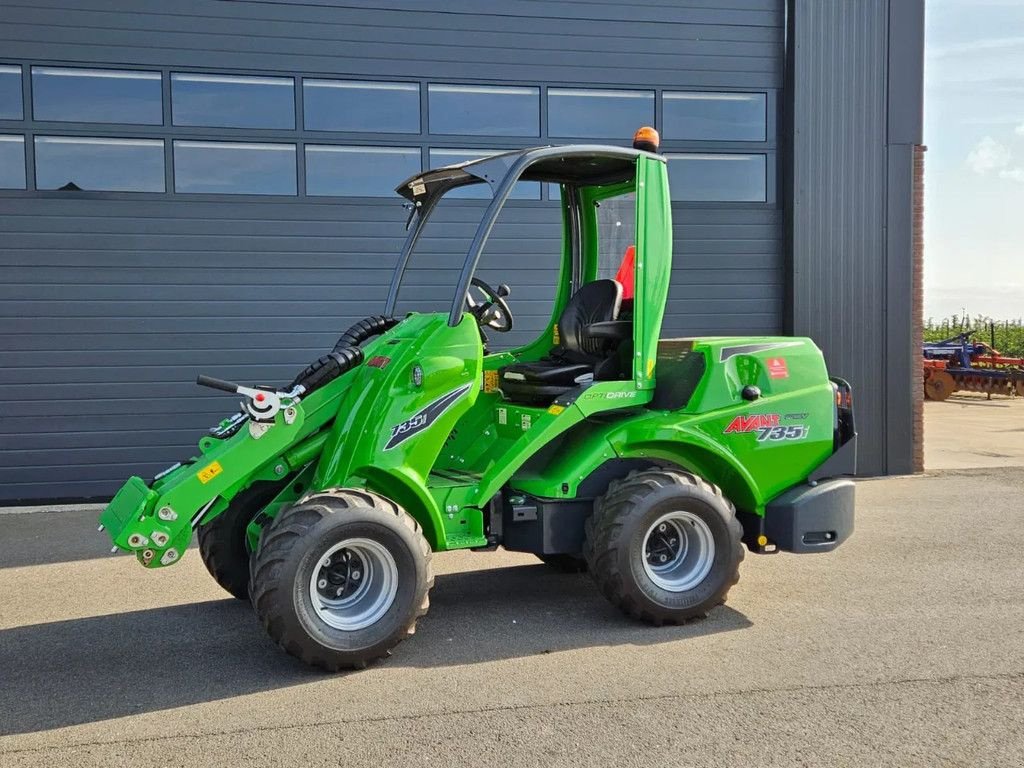 Kompaktlader of the type Avant 735i Rental mini-shovel, Gebrauchtmaschine in BENNEKOM (Picture 7)