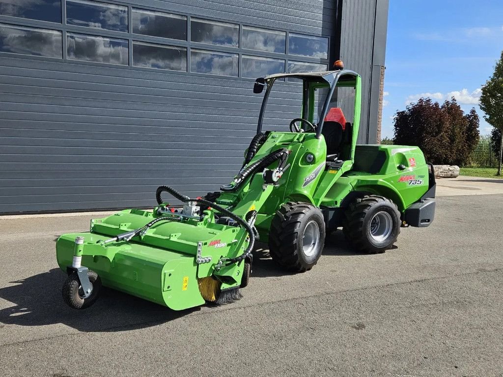 Kompaktlader of the type Avant 735i Rental mini-shovel, Gebrauchtmaschine in BENNEKOM (Picture 9)