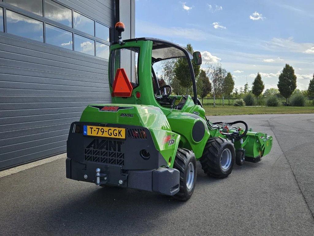 Kompaktlader of the type Avant 735i Rental mini-shovel, Gebrauchtmaschine in BENNEKOM (Picture 4)
