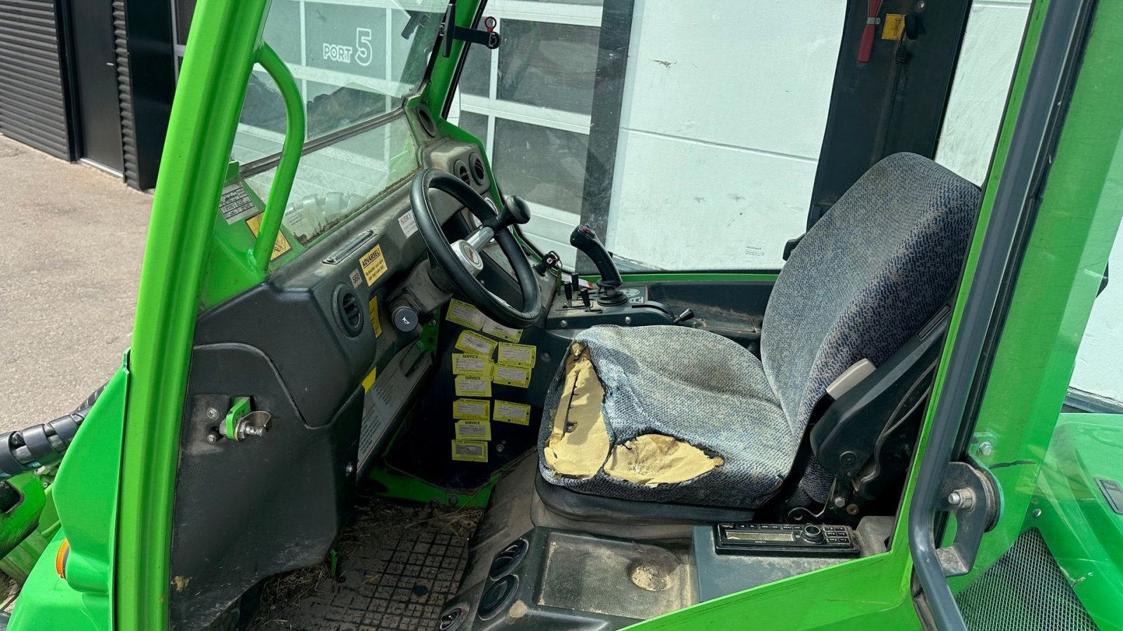 Kompaktlader of the type Avant 750 Kabine og redskaber, Gebrauchtmaschine in Dronninglund (Picture 5)