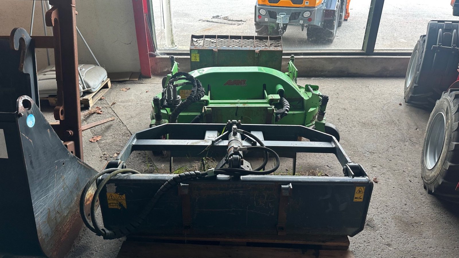 Kompaktlader of the type Avant 750 Kabine og redskaber, Gebrauchtmaschine in Dronninglund (Picture 6)