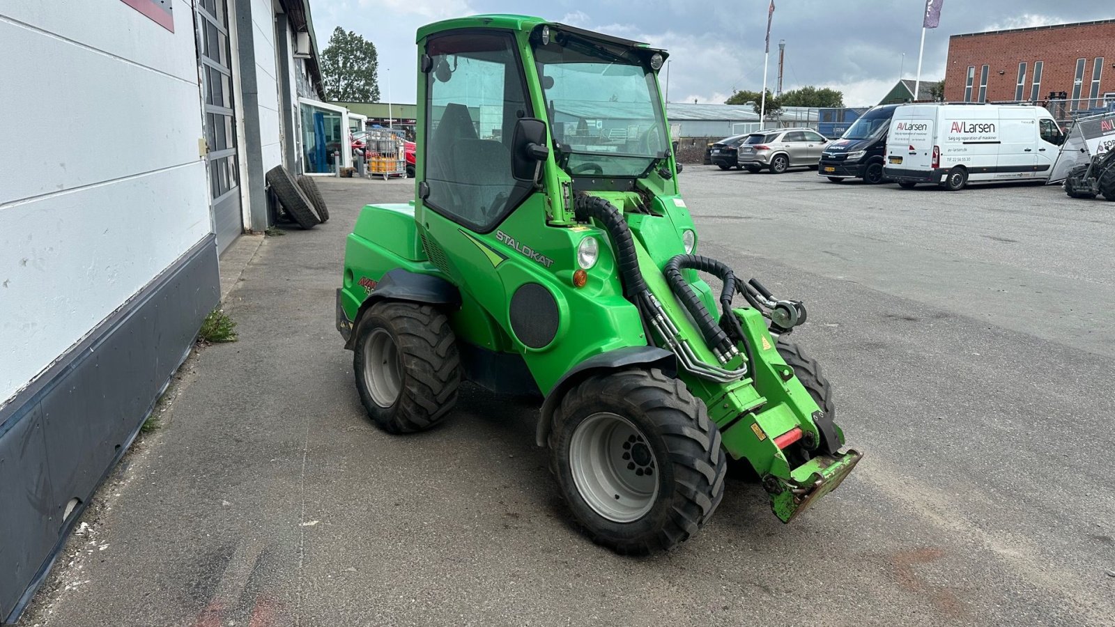 Kompaktlader of the type Avant 750 Kabine og redskaber, Gebrauchtmaschine in Dronninglund (Picture 3)